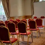 Allerton Court Отель