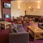 Отель Allerton Court Нортхаллертон