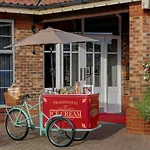 Allerton Court 3* Нортхаллертон