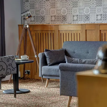 Allerton Court Нортхаллертон