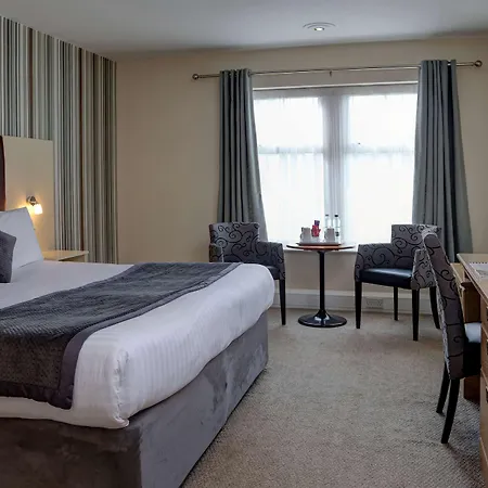 Отель Allerton Court 3*