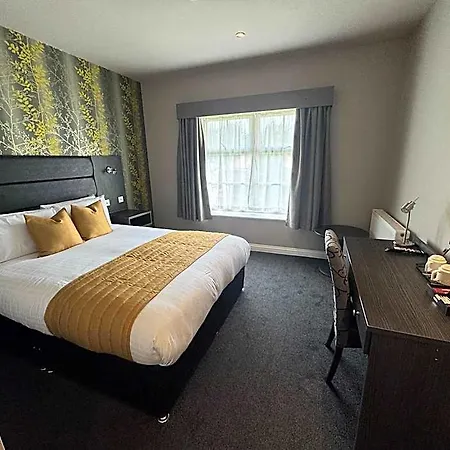 Allerton Court Hotel 3*