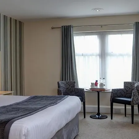 Allerton Court Отель