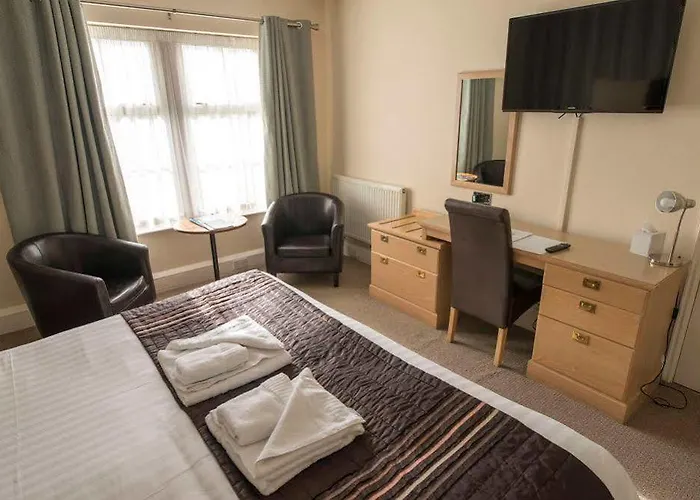Allerton Court Hotel 3*